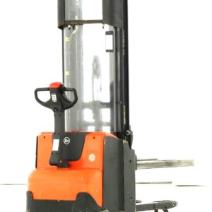 BT Staxio 1.2 Toneladas con brazos soporte elevables